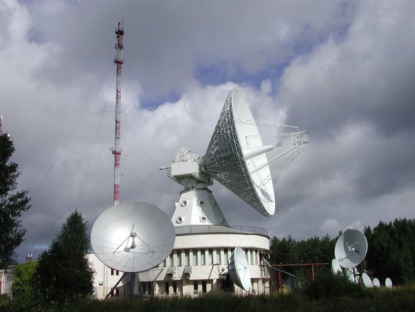 Включи станцию спутник. Станция космической связи Орбита Гусь-Хрустальный. Стационарная станция спутниковой связи Корунд. Спутник-ретранслятор «Луч-5х».