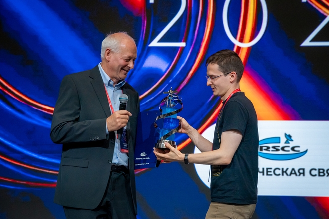 zSatcomrus awards DSC_2375.jpg